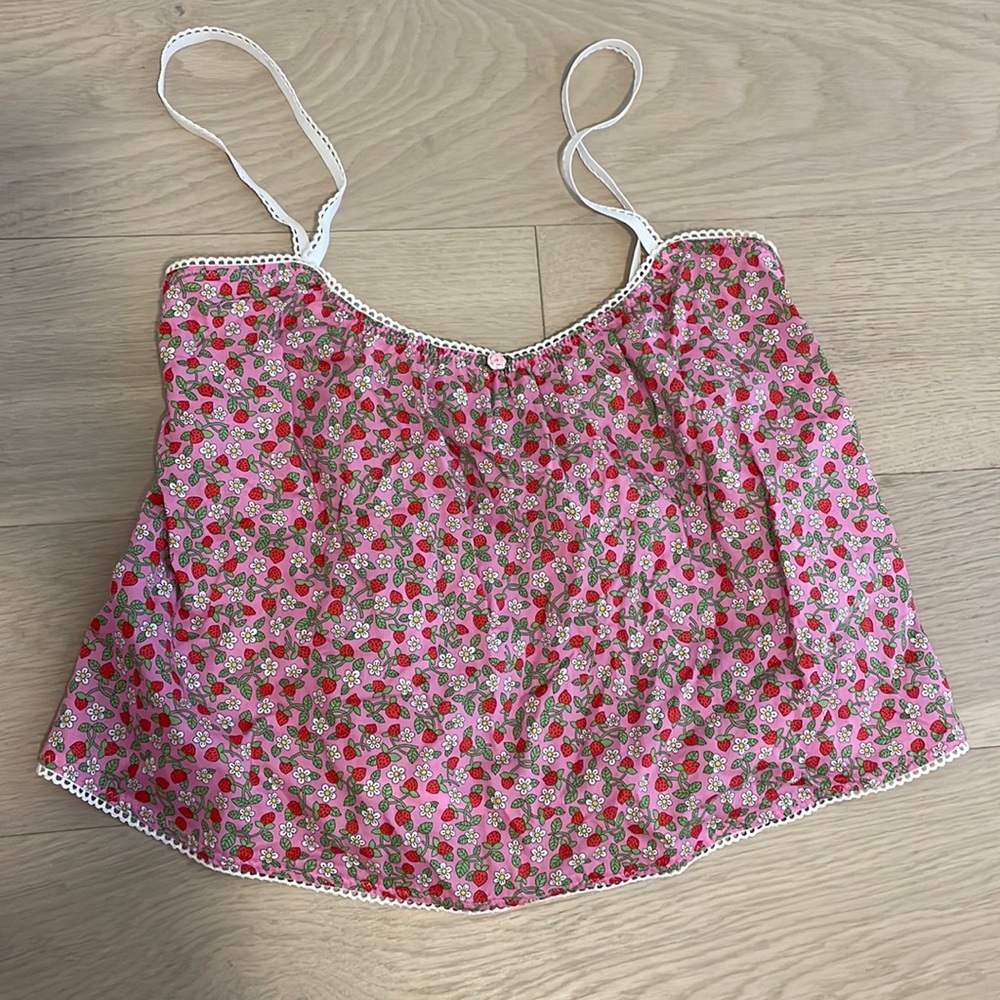 Tish Cox strawberry tank